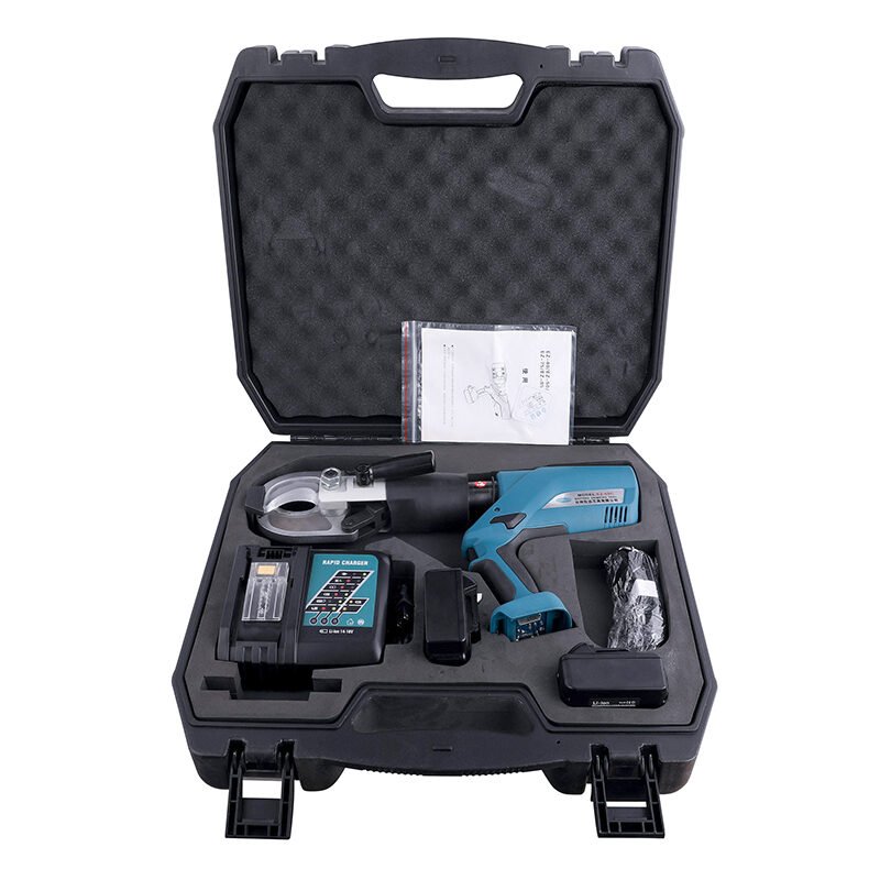 Battery operated hydraulic shearing tool for large cables Battery operated hydraulic shearing tool for large cables