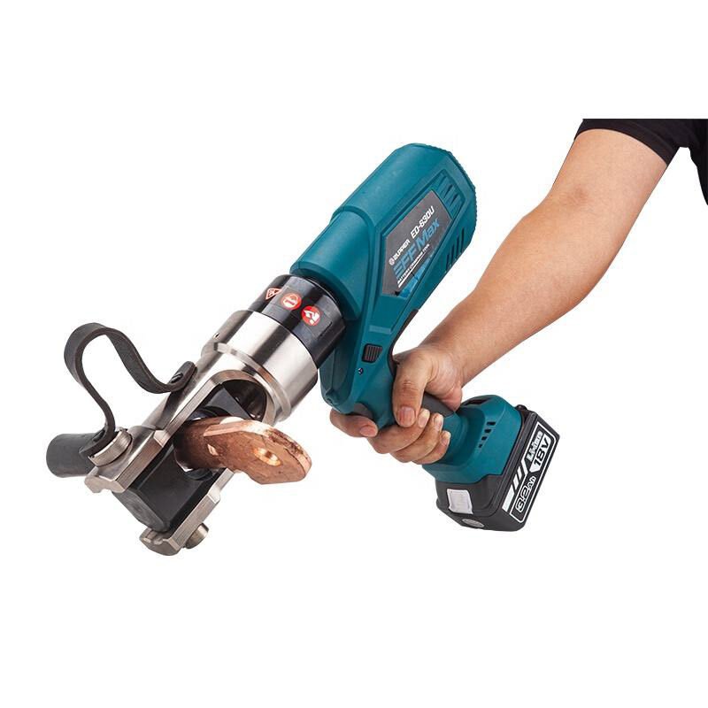 Battery-powered hydraulic crimper for cable lugs