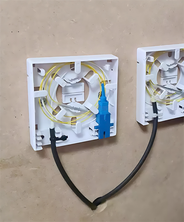 The Ultimate Guide to Fiber Optic Faceplate Tech - EPCOM